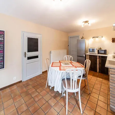 Cozy With Garden, Ennal 펜션 비엘살름