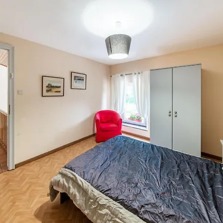 Semesterbostad Cosy House In
