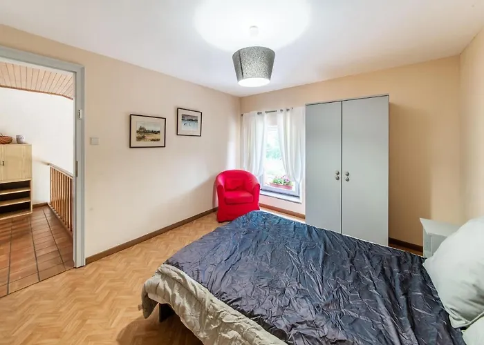 Prázdninový dům Cozy With Garden, Ennal